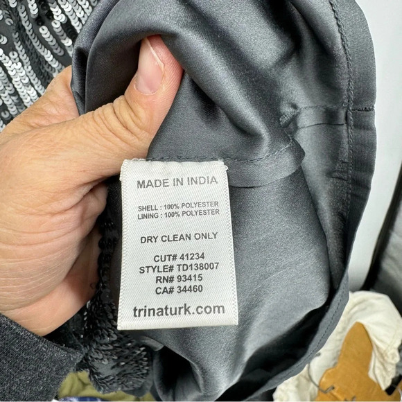 Trina Turk sequin gunmetal grey silver minidress shift size 6 medium - Picture 5 of 6